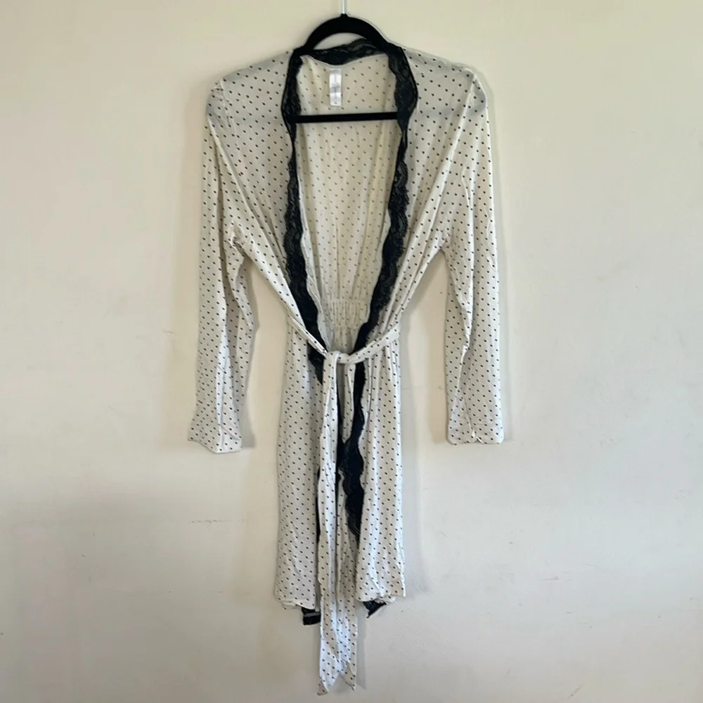 Jacinta Fernandez Robe - Picture 1 of 1